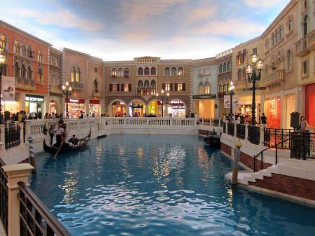 &nbsp;The Venetian Macao - casino hotel (Nov 2011)